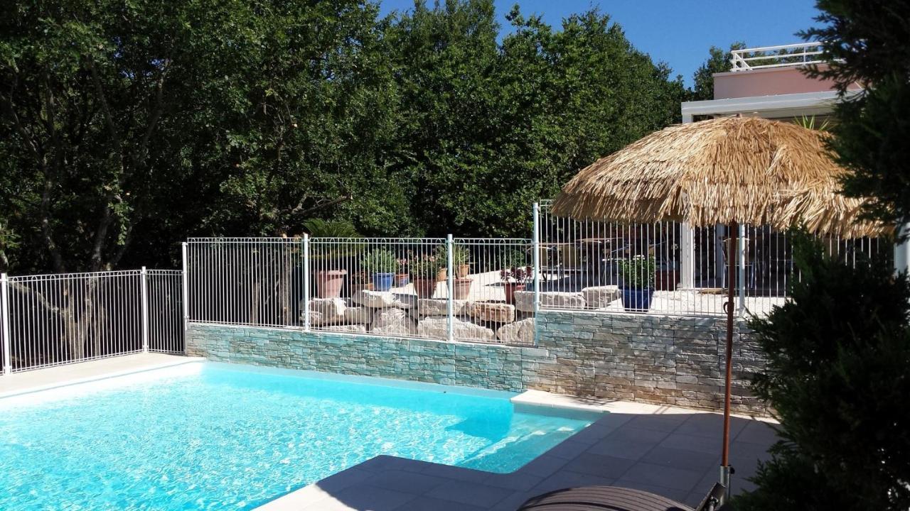 Le Clos Du Grand Chene - Gites 4 Etoiles - Saint-Marcel-d'Ardeche Ngoại thất bức ảnh