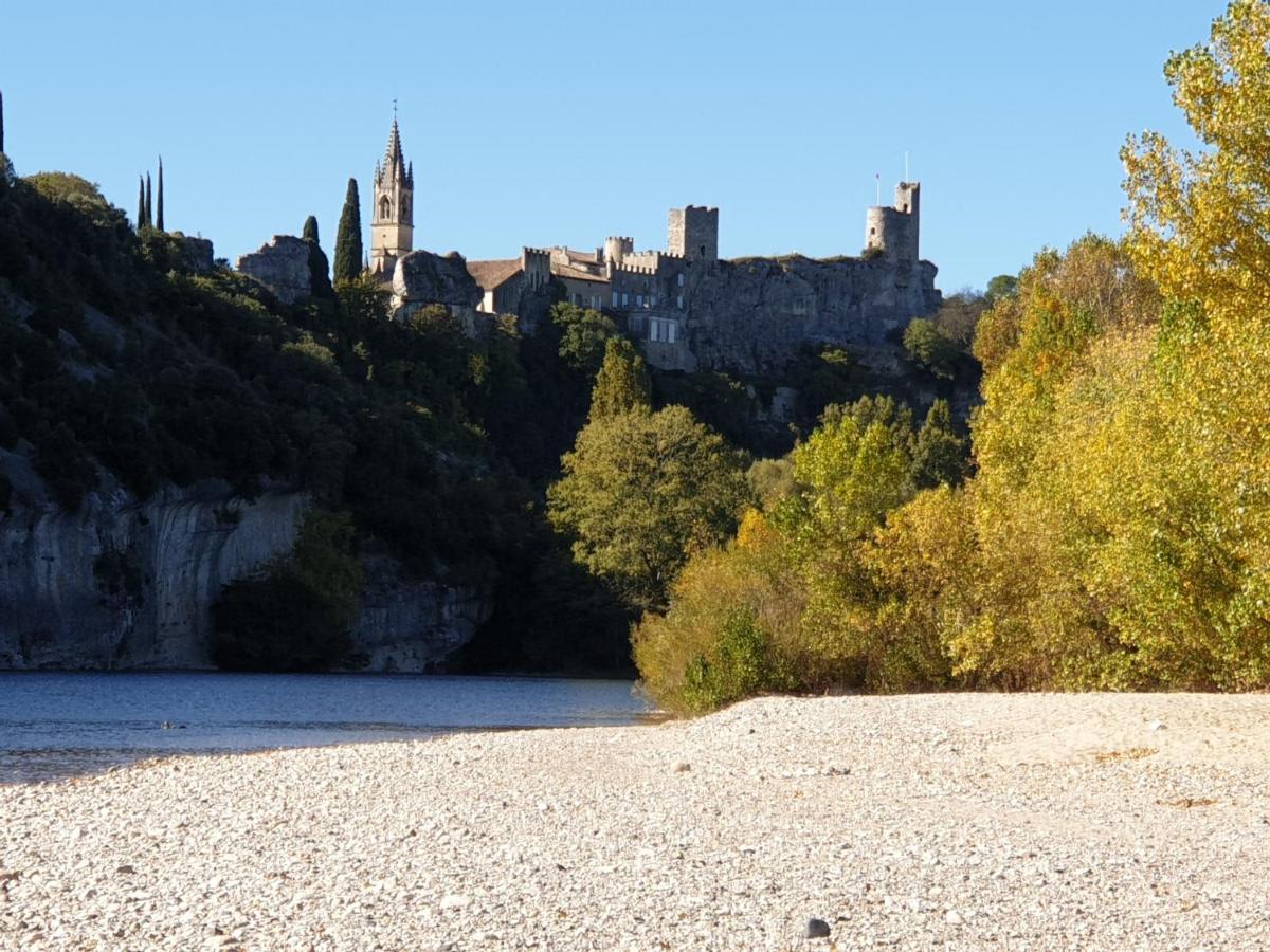 Le Clos Du Grand Chene - Gites 4 Etoiles - Saint-Marcel-d'Ardeche Ngoại thất bức ảnh